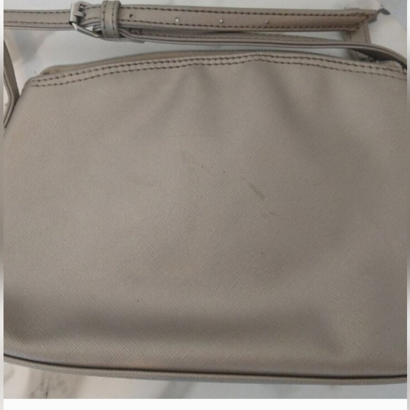 Kenneth Cole Reaction Purse Approx W 10"xH 7" strap drop 24" VGUC - Picture 4 of 8